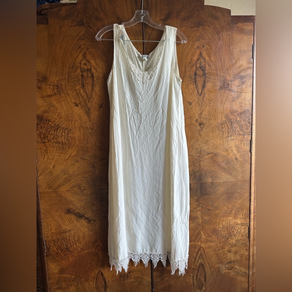 Vintage Cream Lace-Trimmed Nightgown/Dress